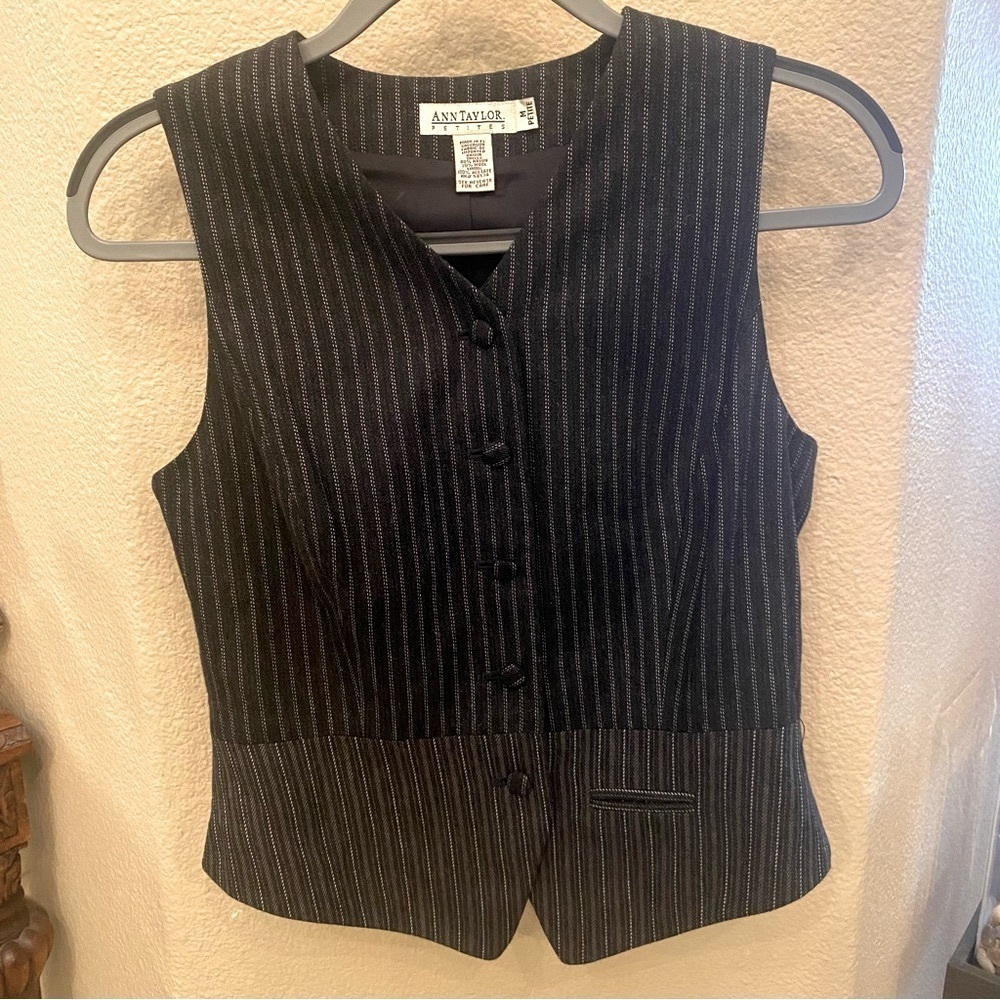 Vintage Ann Taylor Dark Gray Wool Blend Striped Buttoned Vest Size Medium Petite
